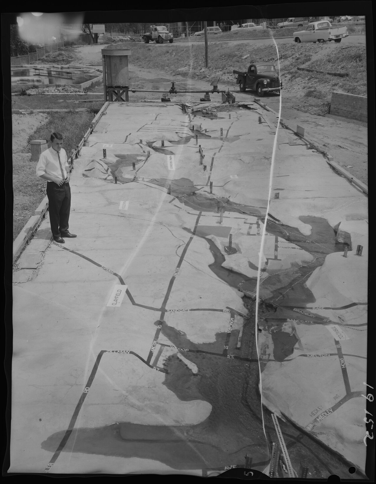 Large scale model for flood simulations of Kedron Brook - 1962