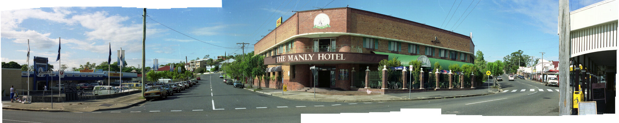 Panorama of the Manly Hotel - 1999