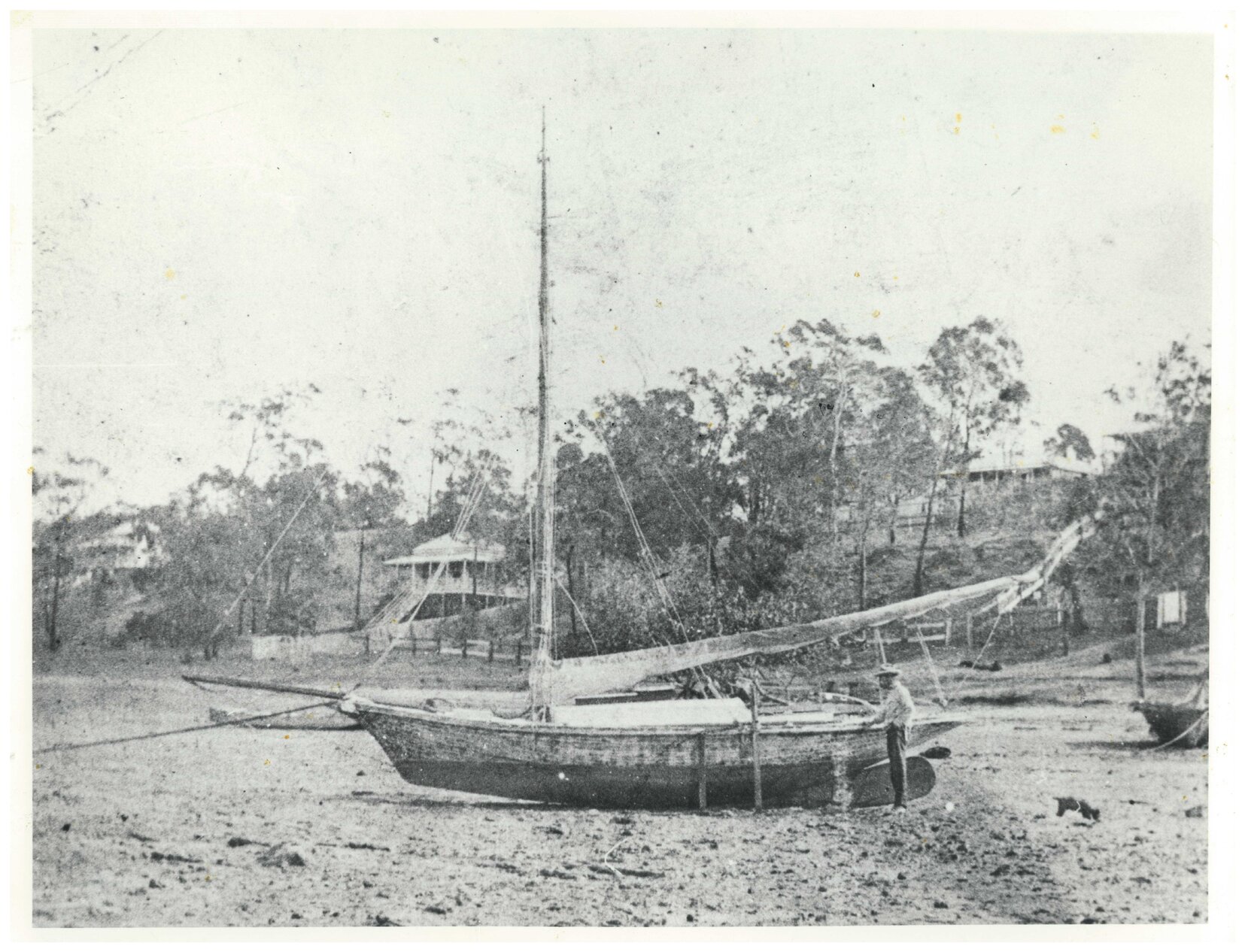 Sailing boat at Manly at low tide near Falcon Street corner
