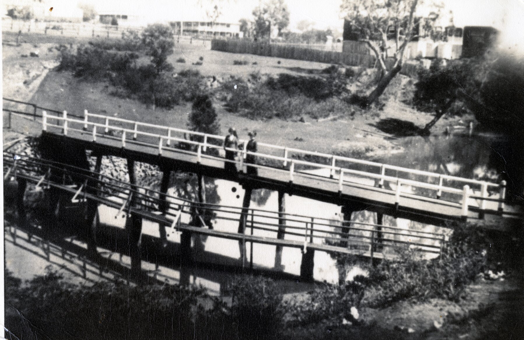 Footbridges connecting St Catherines Terrace and Coreen Street, Wynnum