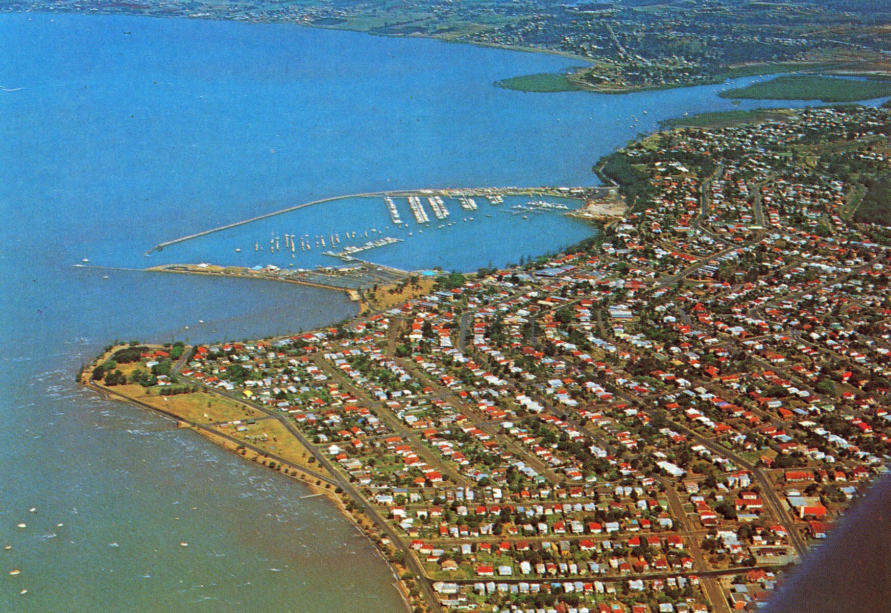 Aerial photo of Wynnum, Manly and Lota - c.1960