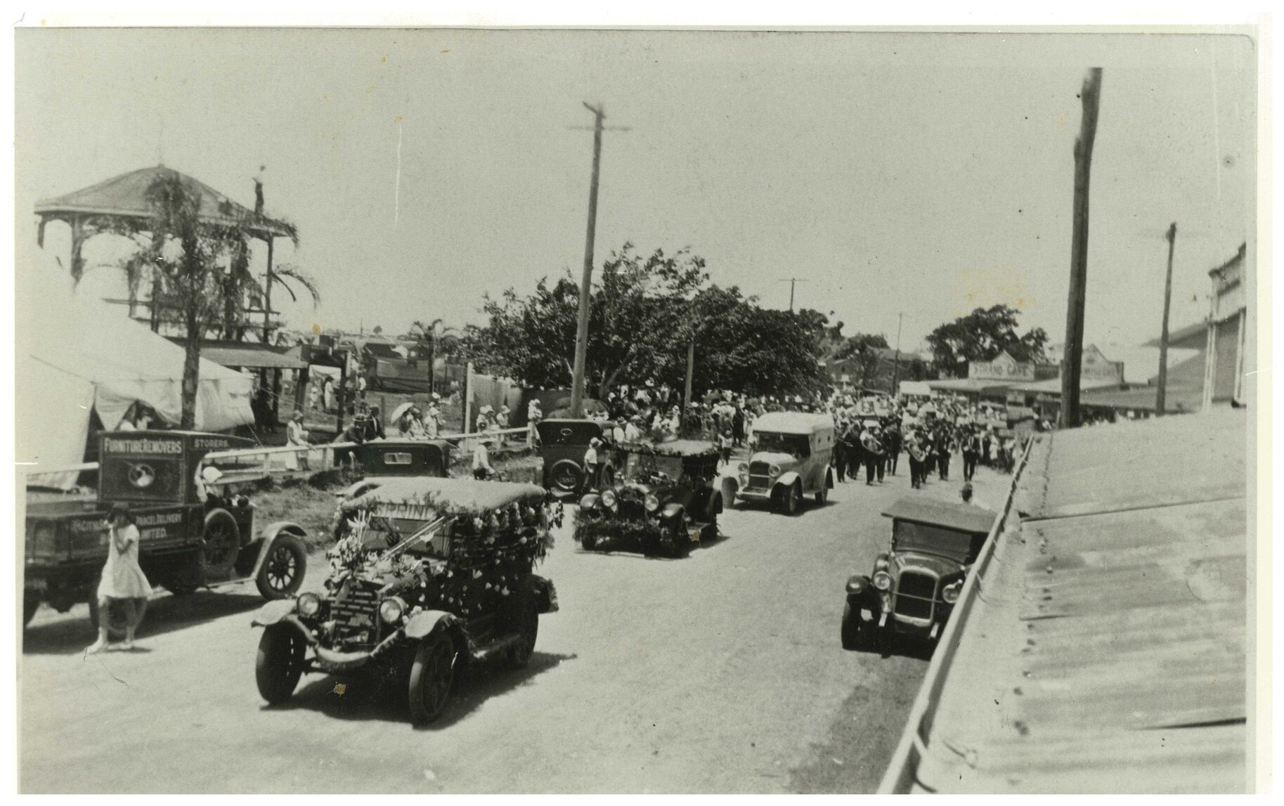Early Spring Parade, Wynnum, c1926