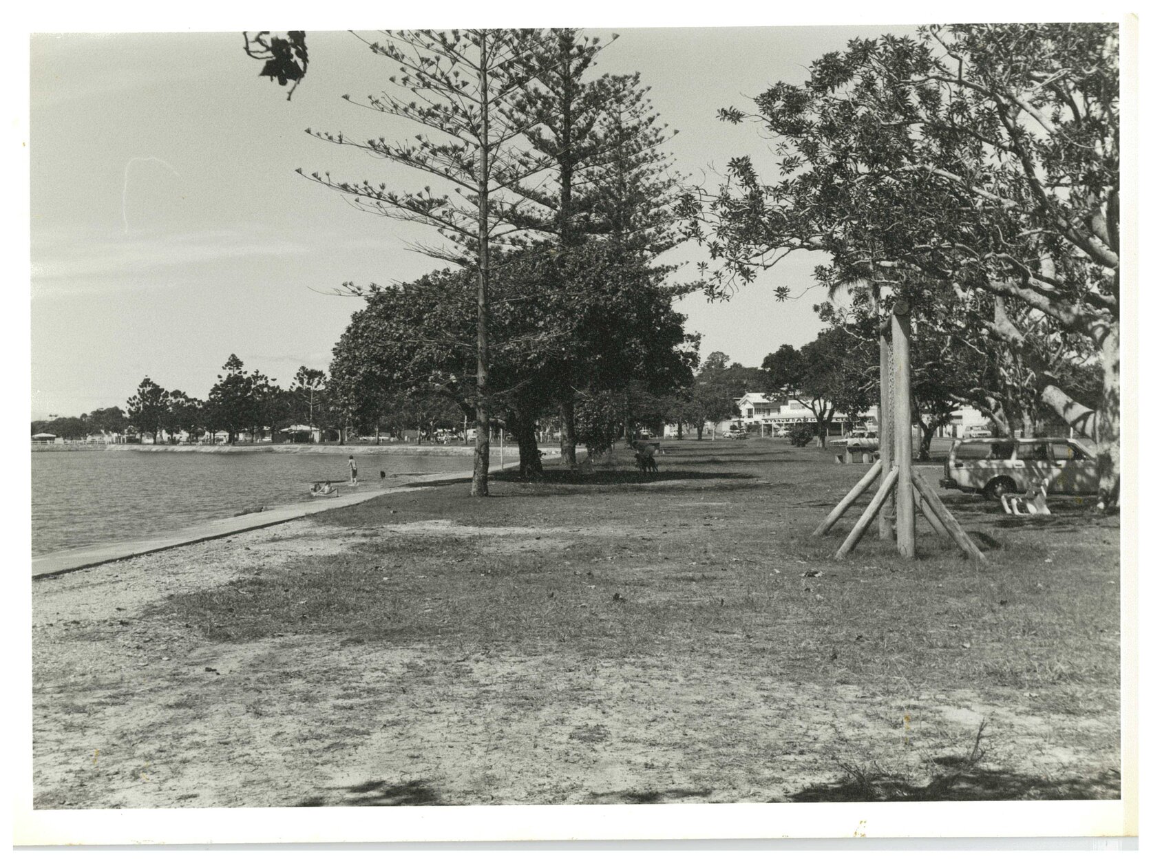 Wynnum beachfront near Berrima Street corner, 1978