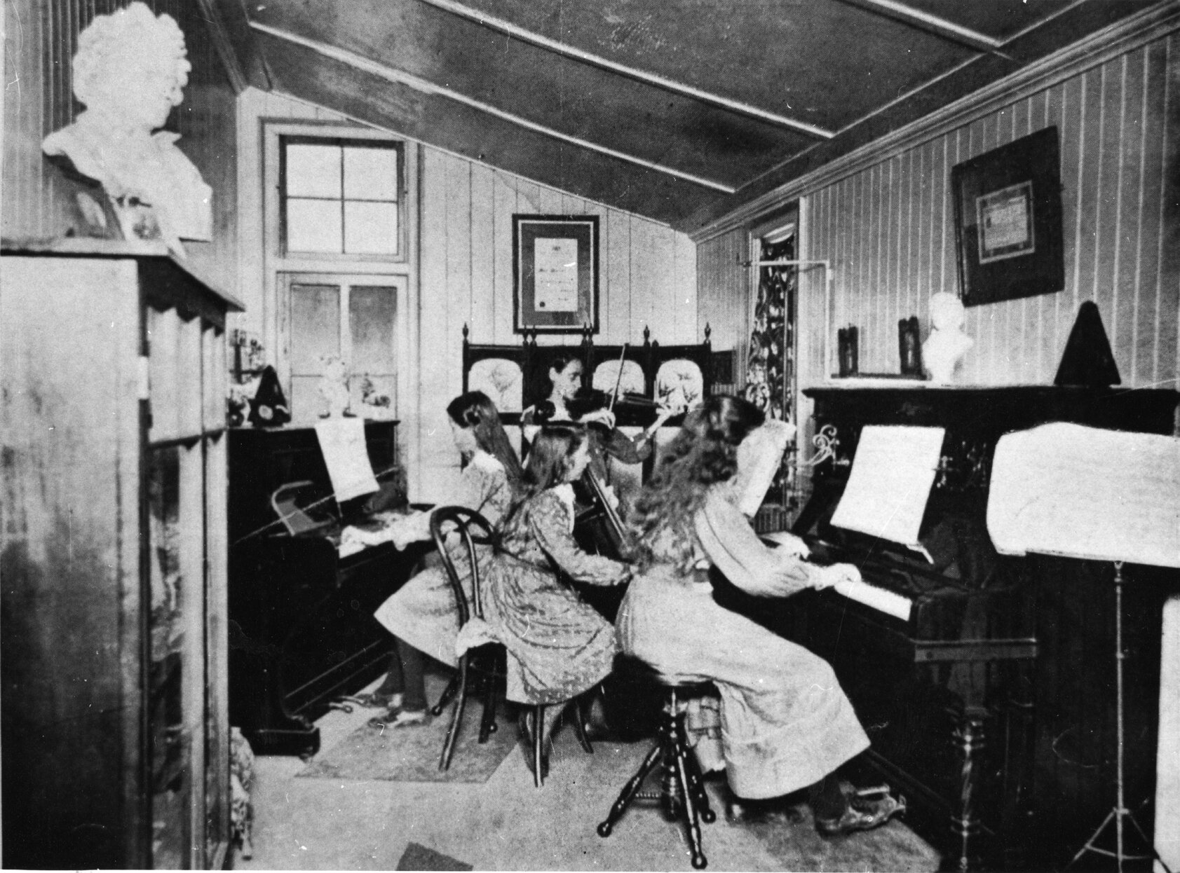 Music teaching room, Moreton Bay College - 1910