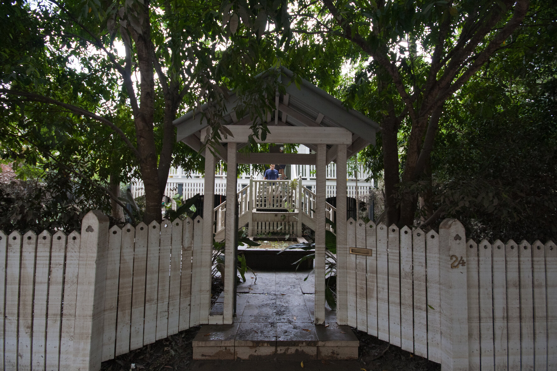 High water marks left on a fence at Bardon after flood - 2011