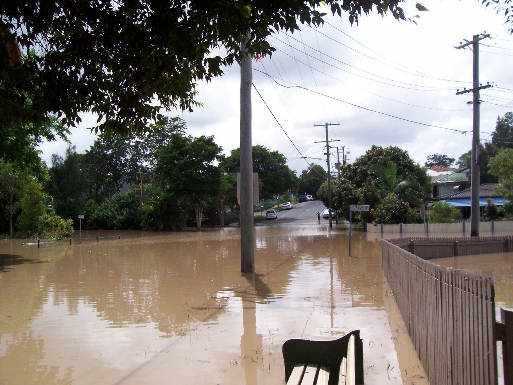 Utzon Street and Hyde Road intersection under floodwaters, Yeronga - 2011