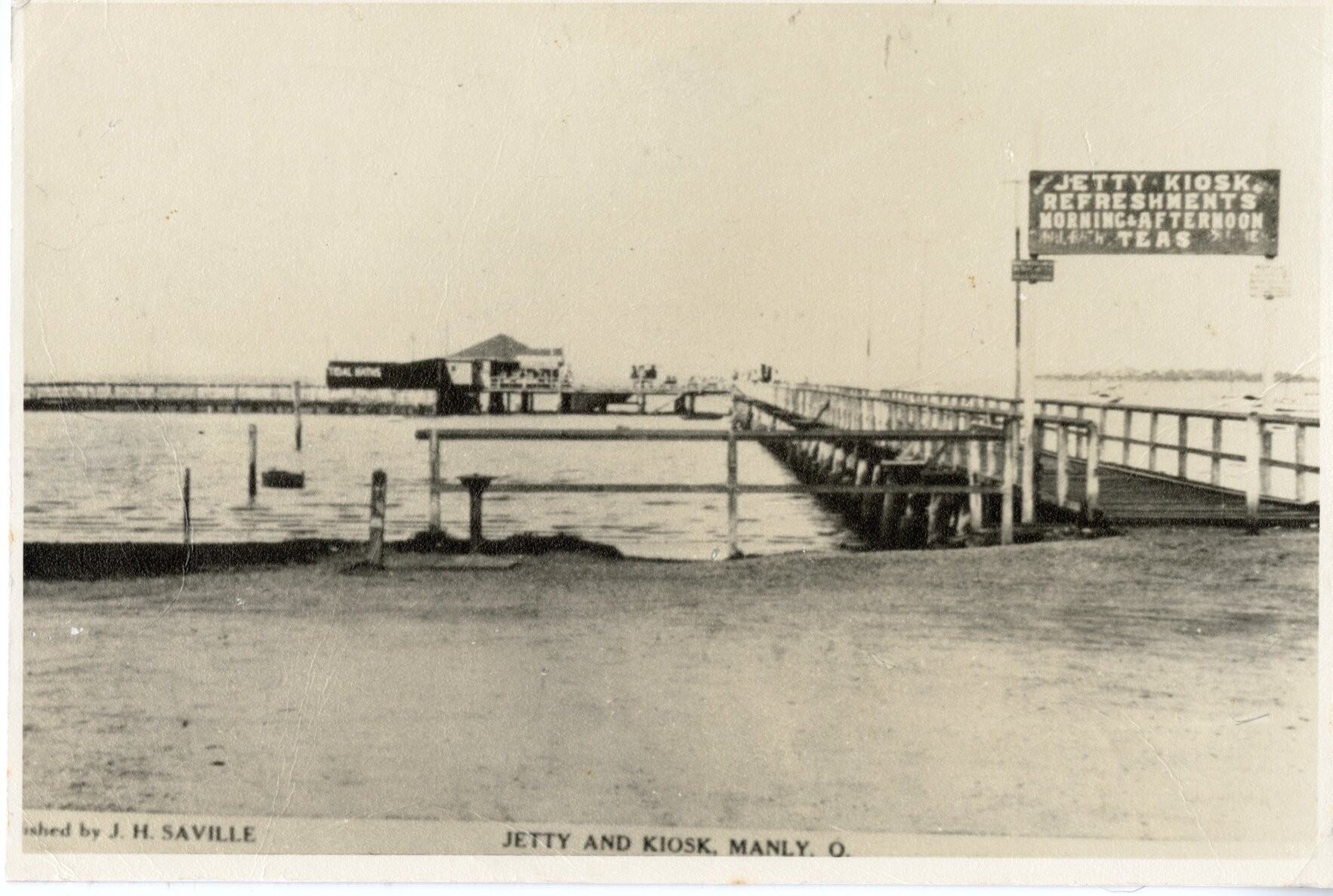 Jetty and kiosk, Manly - 1917