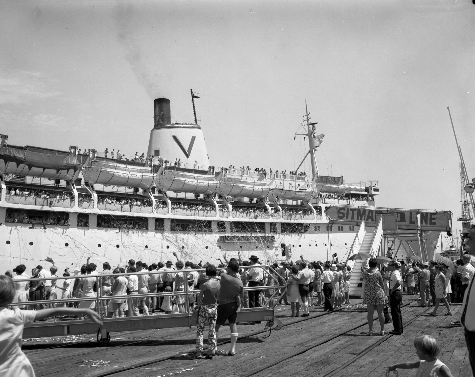 Sitmar Cruise Ship "Fairsky" Departing from Newstead Wharf, Brisbane - 1970