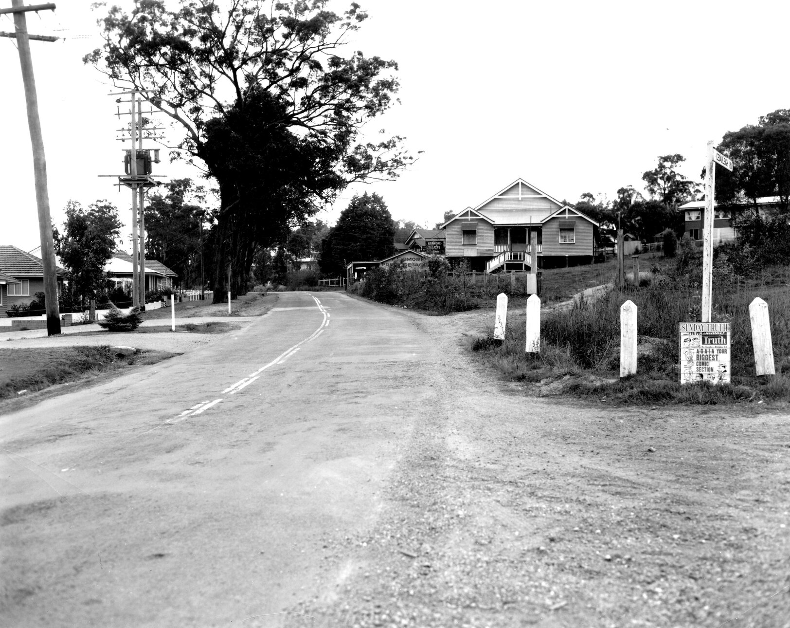 Moggill and Cedarleigh Roads showing Kenmore Hall 1960