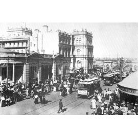 Queen Street from George Street towards Victoria Bridge - 1901