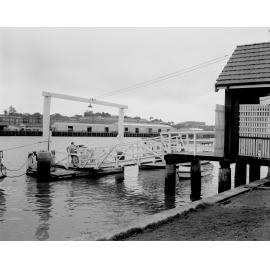 Hawthorne Ferry Landing - 1964