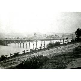 Victoria Bridge viewed from William Street 1874