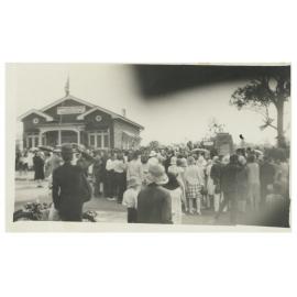 Unveiling of Kitchener Memorial, Wynnum - 1929