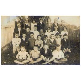 Hemmant State School classes.1920s or 1930s