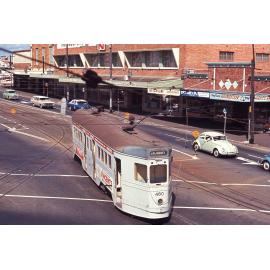 Tram No. 580 turning onto Ipswich Road from Stanley Street, Woolloongabba - 1969