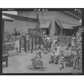 City Hall Kindercraft roof play area, Brisbane City - 1950