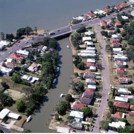 Aerial View of Gillan Street - Norman Park - 1991