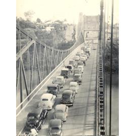 Walter Taylor Bridge|Cars crossing on Opening Day 1936