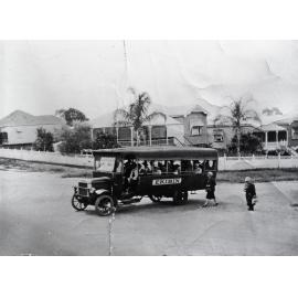 Tarragindi Motor Bus - c1920