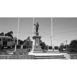 Kenmore War Memorial - 1988