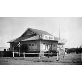 Nudgee Beach Kiosk - 1942